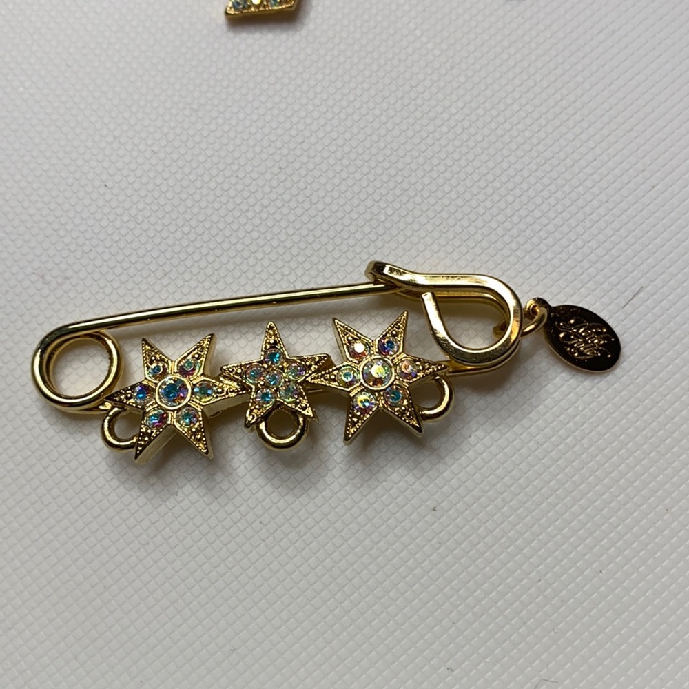 Kirk's Folly VTG Aurora Borealis Rhinestone Star Safety Pin, place for charms.